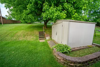 1366 Henderson Ave, Chartiers, PA 15301 - Photo 7
