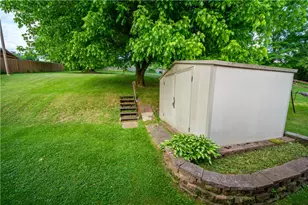 1366 Henderson Ave, Chartiers, PA 15301 - Photo 7