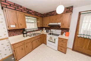 1366 Henderson Ave, Chartiers, PA 15301 - Photo 15