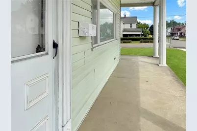 1604 Hanna St, New Castle, PA 16102 - Photo 3