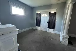 211 Cedar Ave, Sharon, PA 16146 - Photo 9