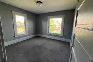 211 Cedar Ave, Sharon, PA 16146 - Photo 13
