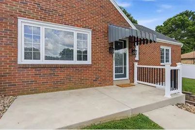 212 Patton Drive, Moon/Crescent Twp, PA 15108 - Photo 7