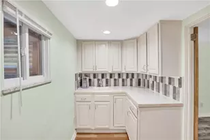 121 College Ave, Pittsburgh, PA 15239 - Photo 13