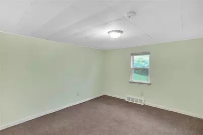 121 College Ave, Pittsburgh, PA 15239 - Photo 19