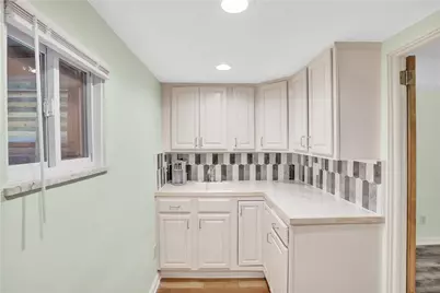 121 College Ave, Pittsburgh, PA 15239 - Photo 13