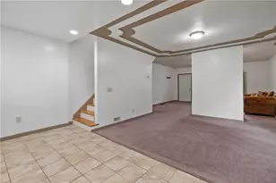 927 Greenhill Rd, Pittsburgh, PA 15209 - Photo 11