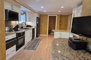 131 Elm Rd, Ross Twp, PA 15237 - Photo 7