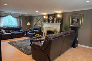 131 Elm Rd, Ross Twp, PA 15237 - Photo 3