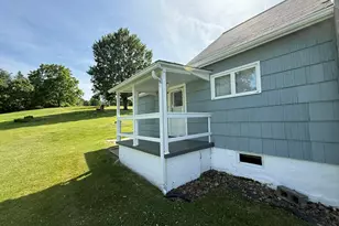 222 Bagdad Rd, Allegheny Township, PA 15656 - Photo 7