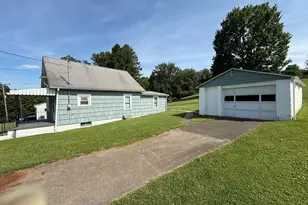 222 Bagdad Rd, Allegheny Township, PA 15656 - Photo 5