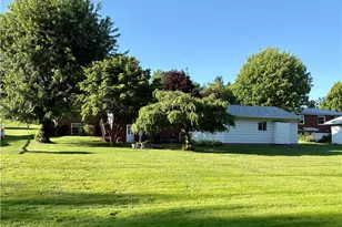 114 Shanahan Rd, Center Township, PA 16001 - Photo 17