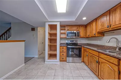 1342 Quail Run Cir, Bethel Park, PA 15102 - Photo 9