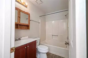1342 Quail Run Cir, Bethel Park, PA 15102 - Photo 23