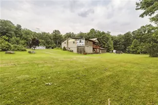 3210 State Route 31, Mount Pleasant Township, PA 15610 - Photo 11