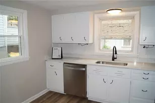 9 E Gaskill Ave, Jeannette, PA 15644 - Photo 11