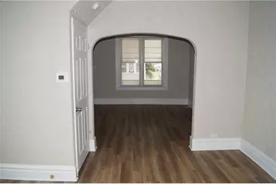 9 E Gaskill Ave, Jeannette, PA 15644 - Photo 9