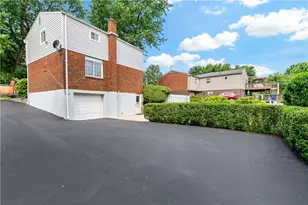 212 Mardi Gras Dr, Pittsburgh, PA 15239 - Photo 27