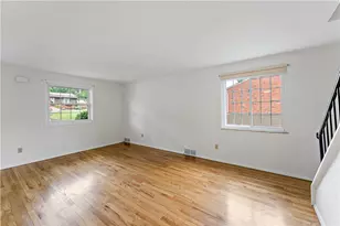 212 Mardi Gras Dr, Pittsburgh, PA 15239 - Photo 5