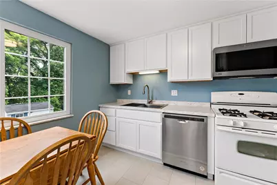 212 Mardi Gras Dr, Pittsburgh, PA 15239 - Photo 9