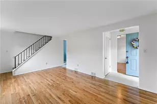212 Mardi Gras Dr, Pittsburgh, PA 15239 - Photo 3