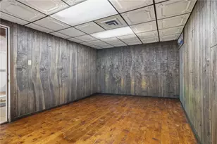 121 Crescent Street St, Evans City, PA 16033 - Photo 25