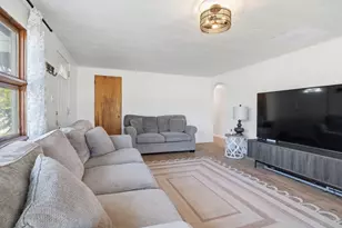 121 Crescent Street St, Evans City, PA 16033 - Photo 5
