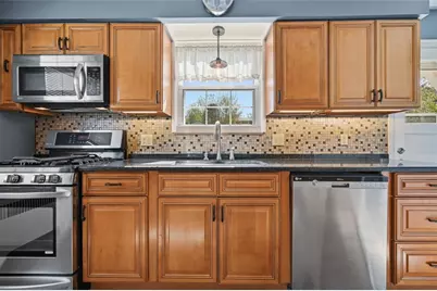 919 Tropical Ave, Beechview, PA 15216 - Photo 21