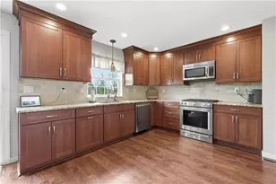 2225 Watchfield Dr, South Park, PA 15129 - Photo 7
