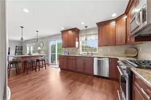 2225 Watchfield Dr, South Park, PA 15129 - Photo 5