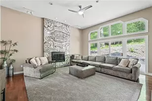 559 Normandy Ct, Pittsburgh, PA 15238 - Photo 9