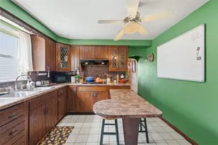70 Holt St, Pittsburgh, PA 15203 - Photo 11