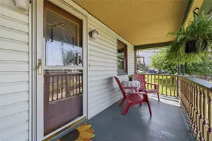 70 Holt St, Pittsburgh, PA 15203 - Photo 3