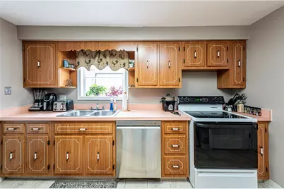 168 Carmella Dr, White Oak, PA 15131 - Photo 17