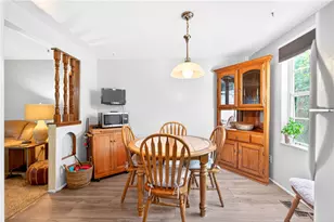 1805 Cedaridge Dr, South Park, PA 15129 - Photo 9