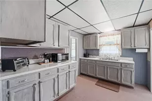 381 Sugarcreek Dr, Sugarcreek Boro, PA 16323 - Photo 19