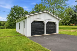 381 Sugarcreek Dr, Sugarcreek Boro, PA 16323 - Photo 13
