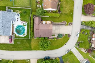 215 Shelby Dr, Hempfield Township, PA 15601 - Photo 41