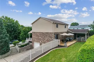 215 Shelby Dr, Hempfield Township, PA 15601 - Photo 35