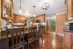 215 Shelby Dr, Hempfield Township, PA 15601 - Photo 11