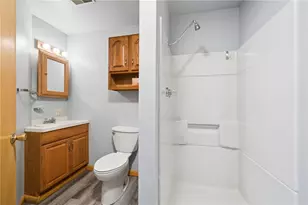 215 Shelby Dr, Hempfield Township, PA 15601 - Photo 29