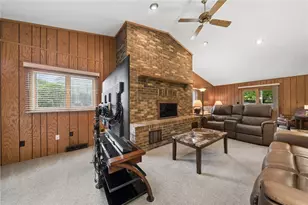 215 Shelby Dr, Hempfield Township, PA 15601 - Photo 15