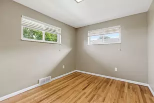 1540 Oneida Dr, Jefferson Hills, PA 15025 - Photo 13