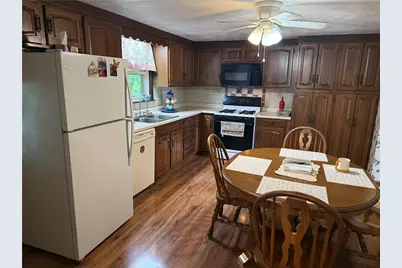2753 Valleyview Dr, Lower Burrell, PA 15068 - Photo 9