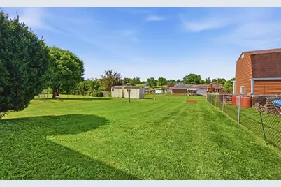100 Burbank Dr, Hempfield Township, PA 15642 - Photo 31
