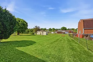 100 Burbank Dr, Hempfield Township, PA 15642 - Photo 31