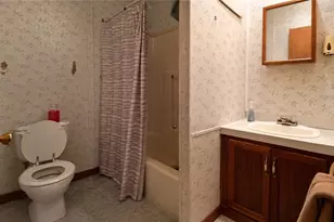325 N Chestnut St, Butler, PA 16001 - Photo 21