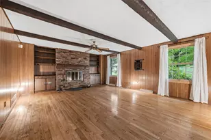 2060 Aldergrove Dr, Pittsburgh, PA 15101 - Photo 5