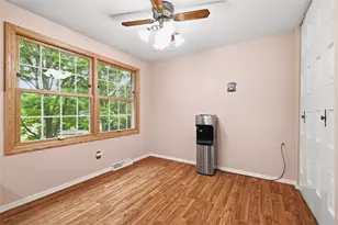 2060 Aldergrove Dr, Pittsburgh, PA 15101 - Photo 21