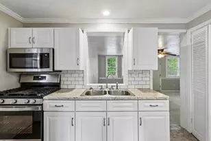 1065 Grandview Ave, Bridgeville, PA 15017 - Photo 11